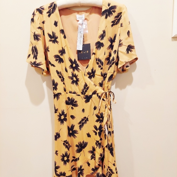 Yellow wrap dress - Picture 4 of 4